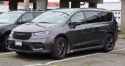 2021_Chrysler_Pacifica_Touring-L,_front_7.11.21