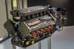 e871fef9-Lamborghini_V12_F1_engine_2-scaled