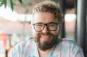 beard glasses soy