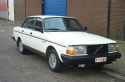 99690441990-volvo-240-3