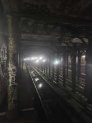 abandoned-mta-station-upper-west-side-v0-7ocpxb5i2w5e1