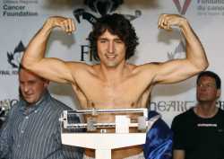 151020-justin-trudeau-boxing-mn-0840