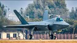 j-35-stealth-fighter-jet-24373587-16x9_0