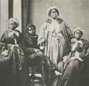 800px-Truganini_and_last_4_tasmanian_aborigines
