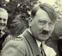 Hitler_mit_Vogel