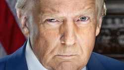 Donald_Trump_official_portrait_2025_(cropped_headshot)-3712963508