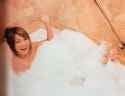 iyo-in-the-bathtub-v0-cuub1rlub04b1