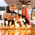Parker-Boudreaux-y-Eva-Marie-Superestrellas-WWE-viendo-el-PPV-WWE-Royal-Rumble-2021-WWE-1086373446