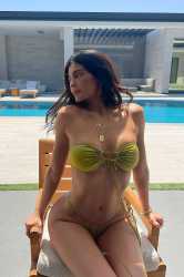 Kylie-Jenner-070923-03-ade0eeecfb384958905595a25d0de9ca