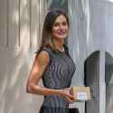 curvy-queen-letizia-v0-nercabmh6mde1