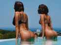 blkbik-krasivye-devushki-v-kupalnikax-i-bikini-2