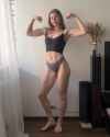 Twain.#armday #armmuscles #arms #bicepflex #biceps #bigarms #doublebiceps #girlswithbiceps #stronggirl #tonedarms #victoriassecret