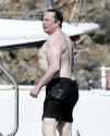 elon-musk-shirtless-mykonos-05