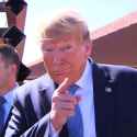 trump smug 6