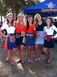 /cfb/ - T-Shirt Skirts Edition