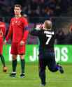 2018.03.26 Geneva - friendly match Portugal - Netherlands at Stade de Geneve stadium - twain_meeting_his_idol