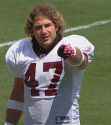 Chris_Cooley_at_Redskins_training_camp,_August_2006 (3)