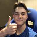 Oscar thumbs up1746460216091043