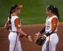83056022007-aem-041125-texas-softball-vs-tennessee-8