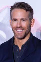 1200px-Deadpool_2_Japan_Premiere_Red_Carpet_Ryan_Reynolds_(cropped)[1]