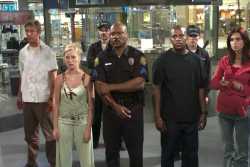 still-of-ving-rhames-mekhi-phifer-sarah-polley-michael-kelly-inna-korobkina-and-jake-weber-in-dawn-of-the-dead-2004-large[1]