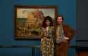 Wes-Anderson-and-Juman-Malouf-In-front-of-The-Tower-of-Babel-by-Pieter-Bruegel-the-Elder_Foto-Rafaela-Proell