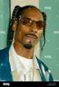 snoop-dogg-at-the-premiere-for-the-film-catwoman-in-los-angeles-on-HDKYRA