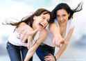 two_girls_pointing_laughing_6
