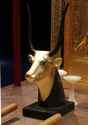 Hathor_head_Tutankhamun_2012