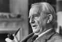 JRRTolkien-1200px-03