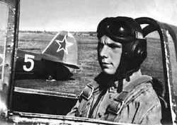 Yuri_Gagarin_como_cadete_del_club_de_vuelo_de_Saratov