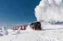 Dampfzug_am_Brocken_in_Winterlandschaft_(2)