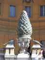 Cortile_della_Pigna_pine_cone_2